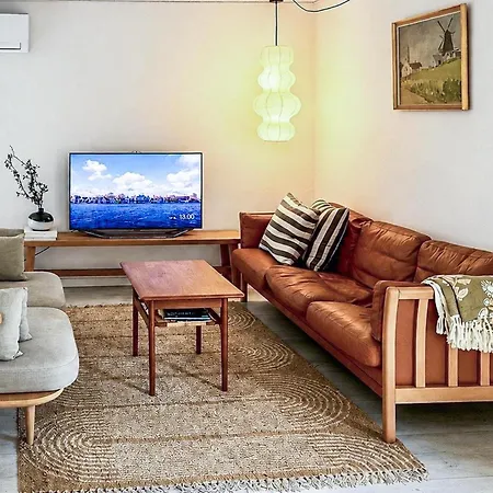 Holiday home Cozy In With Wifi *